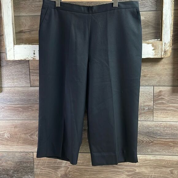 Alfred Dunner Pants - Alfred Dunner Dressy Capri Pants, Size 14, Black